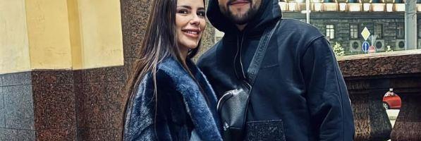 PRVA PORODIČNA FOTOGRAFIJA RAŽNATOVIĆA IZ RUSIJE: Bogdana dovela dečicu kod Veljka, konačno svi na okupu, srećni i nasmejani (FOTO)