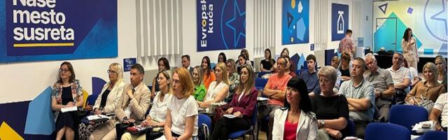 Predstavnici Novog Pazara na panelu o reformi javne uprave povodom Dana državnih službenika