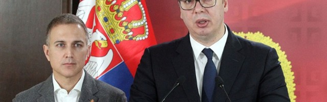 DRUGI PIŠU "Kina šalje vakcine, Vučić glumi narodnog heroja"