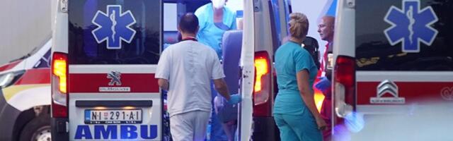 DIREKTAN sudar na Dorćolu: Vatrogasci morali da spasavaju povređene