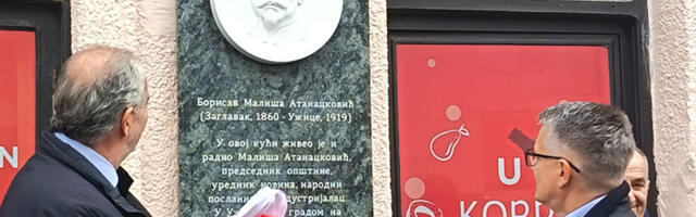 „Ko se pita u Užicu – prota, Miša i Mališa“: Otkrivena spomen ploča Mališi Atanackoviću (VIDEO)