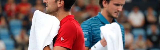 Srpsko-ruski dvoboj za polufinale Londona: Medvedev uvek namuči Đokovića
