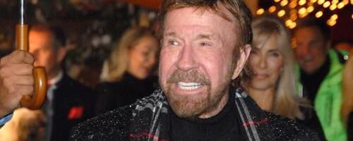 "Čuo sam se s njim neposredno pre..." Blizak prijatelj Čaka Norisa otkrio kako su izgledali poslednji sati "najjačeg čoveka na svetu": Do kraja je...