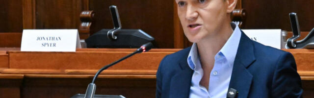 Брнабић: Вучић поново пружио руку дијалога, чекамо одговор опозиције