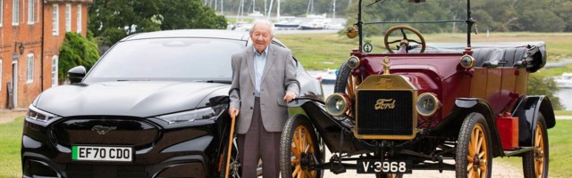 90 godina nakon vožnje Modela T 101-godišnji deka provozao Ford Mustang Mach-E (VIDEO)