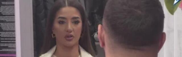 ANĐELA ODUVALA GASTOZA ZBOG SVOJIH FETIŠA: Burna prošlost joj se OBILA o glavu! (FOTO)