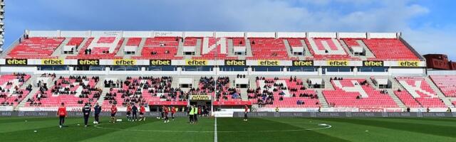 Nije kec u Nišu, već mrak! Nestala struja tokom utakmice Radnički – Čukarički (VIDEO)
