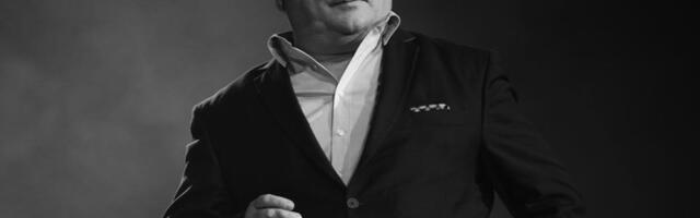 ISPLIVALA NIKAD VIĐENA FOTOGRAFIJA HALIDA BEŠLIĆA: Ovako je legendarni pevač izgledao tokom vojničkih dana (FOTO)