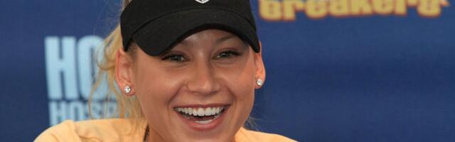 Paparaci konačno "ulovili" nekada najlepšu teniserku sveta: To je glavna tema interneta jer je neprepoznatljiva! /FOTO/