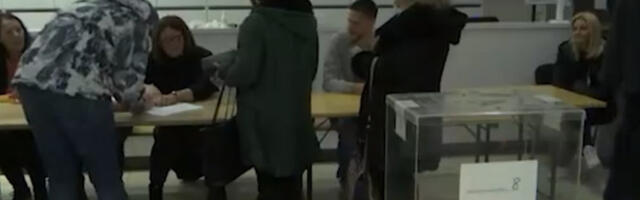 Izlaznost u nekim mestima preko 50 odsto: Najnoviji podaci o broju glasača na biralištima