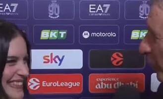 ŠOU SVETISLAVA PEŠIĆA! Tražio broj telefona zanosnoj novinarki, ona ostala zatečena: "Možeš da dođeš, ako želiš, naravno..."