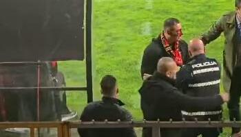 JEZIVE SCENE U BOSNI I HERCEGOVINI! Krvavi navijač preskočio ogradu i prekinuo utakmicu! Hteo da bije obezbeđenje, a onda mu je prišao fudbaler