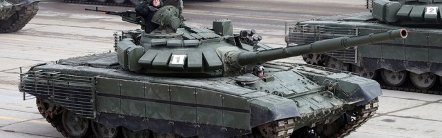 Prikaz ruskih tenkova u kasarni u Nišu (VIDEO)
