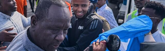 Amerikanci proterali sudiju iz Somalije zbog "povezanosti sa teroristima", u otadžbini ga dočekali kao heroja (VIDEO)