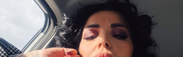 Prvi pogled u stan pevačice čija deca nisu imala odeću da nose zbog njenog poroka! (Foto)