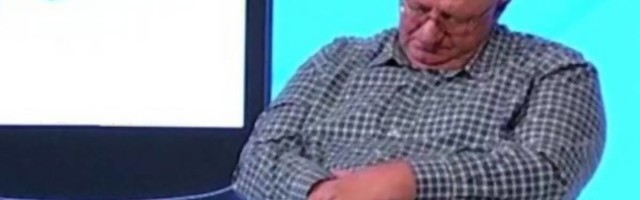 Vojislav Šešelj je zaspao u Hit Tvitu i internet je stao