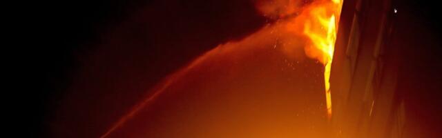 Gori stan na MIljakovcu! Intervenišu vatrogasci, u toku evakuacija stanara! (FOTO)