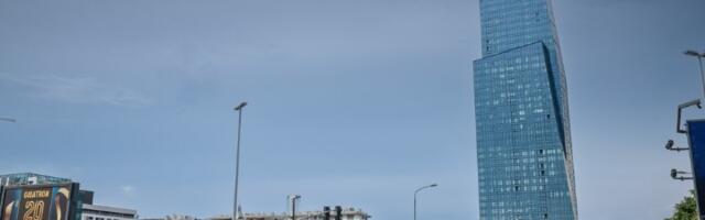 "Plašimo se nove oluje, nismo bezbedni": Stanari luksuzne zgrade "West 65" objasnili kako su ostali bez fasade