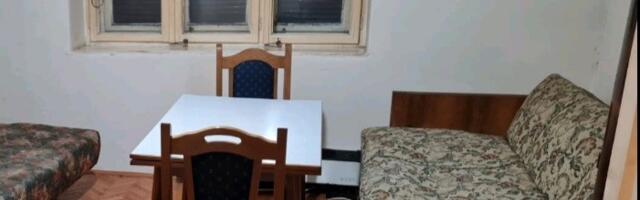 Šta se našlo u studentskoj sobi za izdavanje u Kragujevcu: Bubašvabe, miš, ubuđali ručak i tuđa garderoba gratis