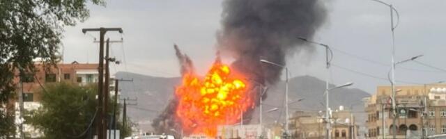 PUKLO VELIKO SAVEZNIŠTVO, KREĆE OPŠTI RAT! Saudijci udarili svom snagom, Jemen u plamenu! Napad iz vazduha spržio položaje saveznika, IMA MRTVIH, A LIDER POBEGAO IZ ZEMLJE! (FOTO, VIDEO)