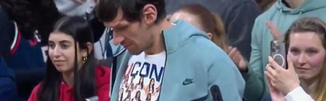 Bobi Marjanović napravio šou: Glumio novinara, "rešetao" čuvenog trenera pitanjima o Srpkinji, navijao...