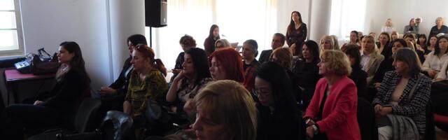 DRŽAVA JE NA STRANI ŽENSKOG PREDUZETNIŠTVA Susret preduzetnica u okviru manifestacije "Svet žena - Emilija Popović" u Loznici