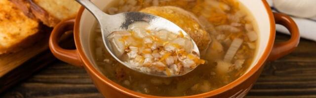 Posna čorba sa heljdom i pečurkama: Zasitna i puna ukusa, idealna za post na vodi