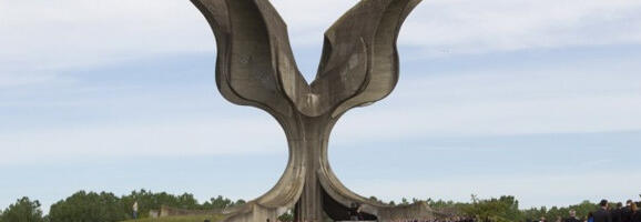 Дан сећања на жрве Јасеновца проглашен Даном жалости