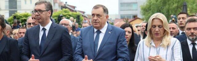 PREDSEDNIK VUČIĆ NA OBELEŽAVANJU DANA SEĆANJA U PRIJEDORU: Reći će egzodus, pogrom, progon, ali niko neće reći - najveće etničko čišćenje! (VIDEO)