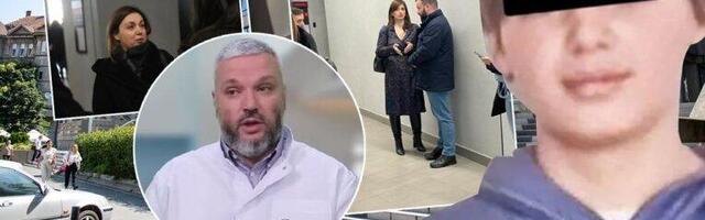 NASTAVLJA SE SUĐENJE RODITELJIMA KOSTE KECMANOVIĆA! Roditelji ubijenih đaka pristižu sa slikama svoje MRTVE DECE - potresne scene ispred suda! (FOTO GALERIJA)