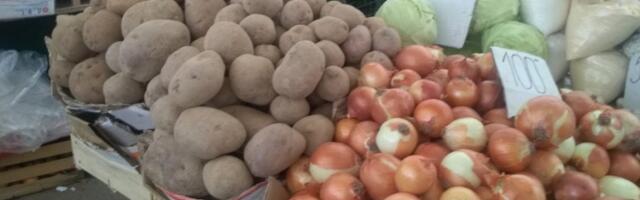 KUPCI "TVRDI" NA ORAHE: Na požarevačkoj pijaci izobolje, a najtraženija zelena salata