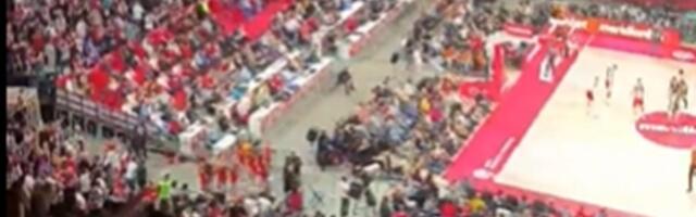 DELIJE NA NOGAMA Cela Arena GRMI: Ko ne skače taj je ĆACI (VIDEO)