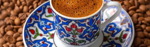 Zašto kafu nikako ne treba ubacivati u ključalu vodu? Mnogi prave ovu grešku - a evo u čemu je tajna