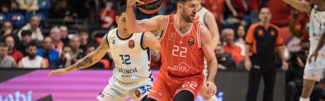 Makabi i Hapoel sa spakovanim koferima čekaju otvaranje aerodroma