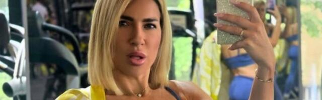 Jovana Jeremić u zmijskom printu vozi rolere Beogradom: Prolaznici u neverici, a na vratu vredan detalj
