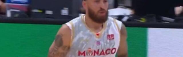 Majk Džejms se pojavio na parketu posle skoro dva meseca bojkota u drugom dresu, ovo je razlog