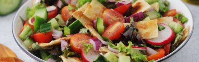 Letnja salata koja će vas oduševiti: Gotova očas posla, a ukusom obara sa nogu (VIDEO)