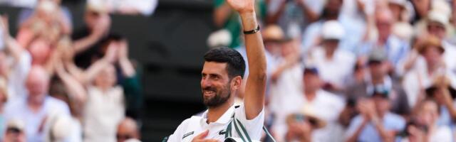 U stilu najvećeg šampiona: Novak je ovako napustio Centralni teren, svi se nadamo da nije bio poslednji ples! /VIDEO/
