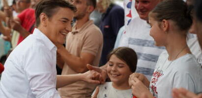 BRNABIĆ POSETILA BEŠKU I POSLALA SNAŽNU PORUKU: Vučić je ponovo pozvao na dijalog, neki ćute, a neki odbijaju! Idemo ujedinjeni do pobede! (FOTO)