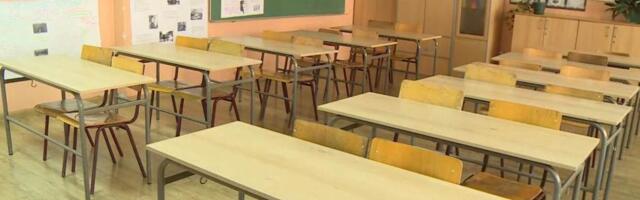 Mlađi đaci uskoro u klupama, prosvetari negoduju i pitaju – ko čini Tim za škole