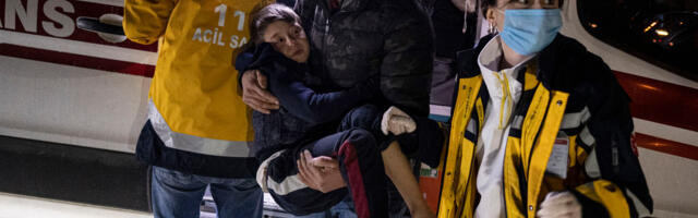 Dva nova zemljotresa u Turskoj: Tri osobe poginule, autoput urušen, panika