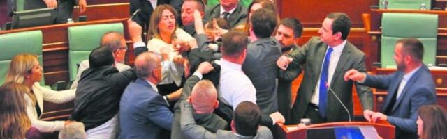 Totalno ludilo Aljbina Kurtija: Albancima krivi Srbi za tuču u skupštini 'Kosova'
