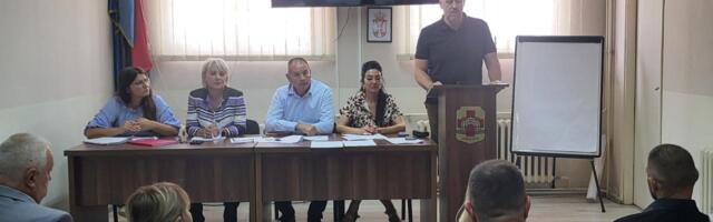 Smrad u niškim selima nije zbog oštećenja kolektora, već niskog vodostaja Nišave - tvrde nadležni