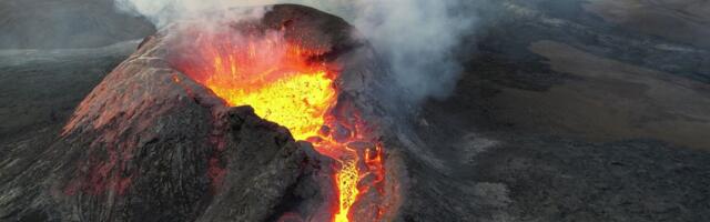 Evakuacija više od 900 ljudi! Erupcija vulkana Semeru u Indoneziji