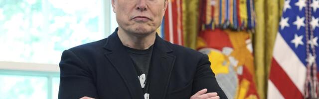 Ilon Mask ponovo u Beloj kući, ali u gigantskim cipelama: Fotka je viralna, a ljudi se pitaju da je ovo AI