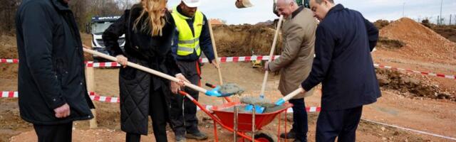 Dačić položio kamen temeljac buduće zgrade Policijske stanice Lazarevac (FOTO)
