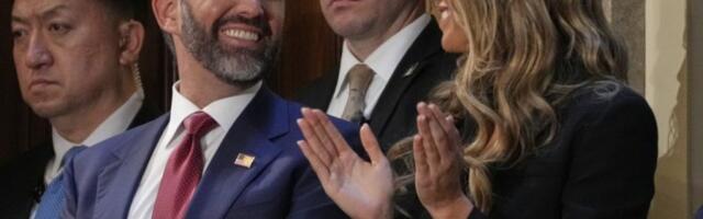 VERIO SE TRAMPOV SIN! Predsednik SAD morao da ukrade malo i taj šou, evo i kako (VIDEO)