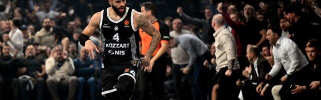 "Tu smo gde smo trenutno, u Srbiji smo!" Vašington reagovao na zvižduke, izjava se nije dopala navijačima /VIDEO/