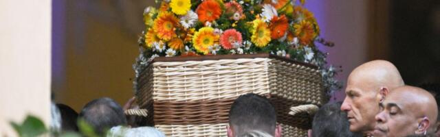 Sahrana Brižit Bardo: Ceremonija počela u crkvi u Sen Tropeu