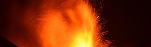 Panika u Italiji - Etna eruptirala! Lava guta sve pred sobom: Snimci zapanjili planetu (VIDEO)